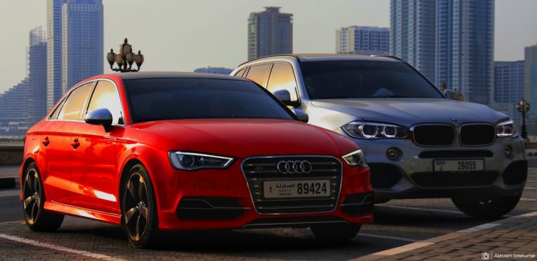 Cars in Dubai representing taxi and private driver comparison